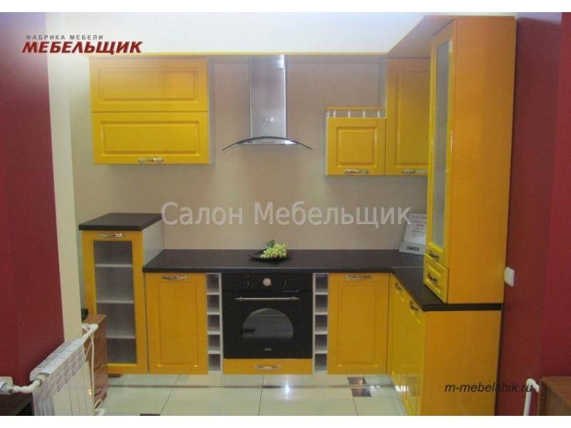 желтая угловая кухня из мдф в Бийске