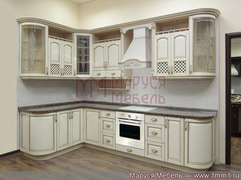 кухня угловая классика массив в Бийске