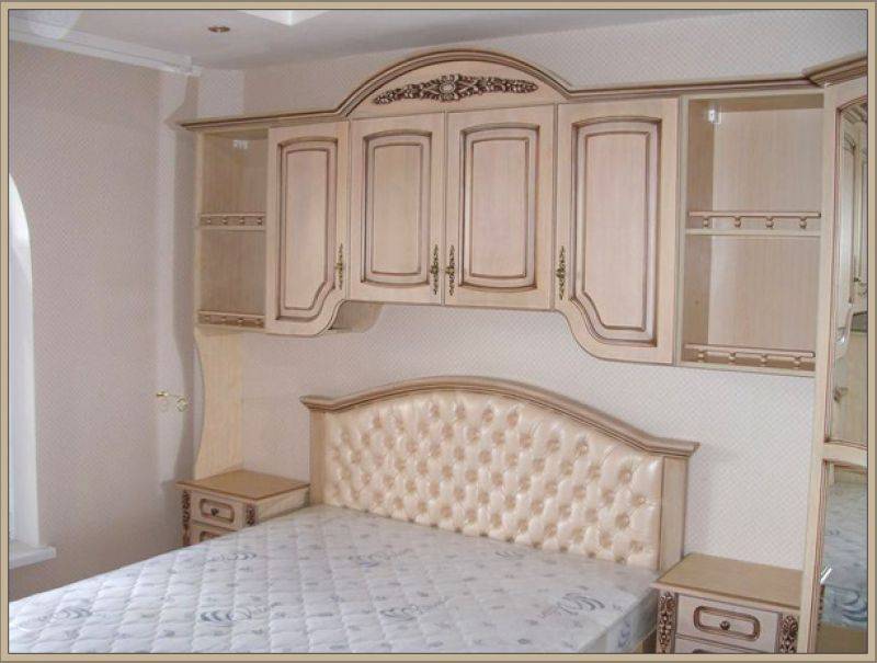 светлый спальный гарнитур в Бийске