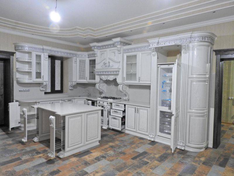 кухня угловая из массива классическая в Бийске