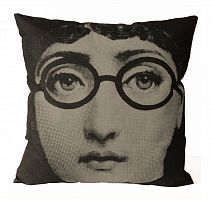 подушка с портретом лины пьеро форназетти glasses в Бийске