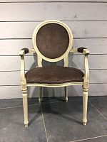 кресло с овальной спинкой «медальон», фасад слоновая кость антик, ткань velvet lux 53 в Бийске