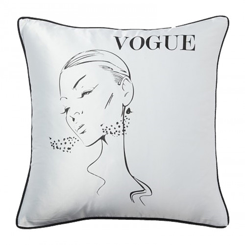 подушка с надписью vogue в Бийске