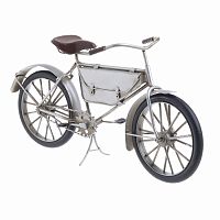 модель bicycle серебристого цвета в Бийске